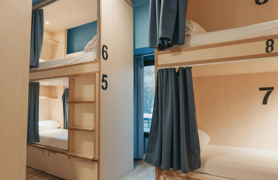 Mola Hostel-1